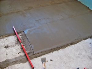 Выравнивание бетонного пола