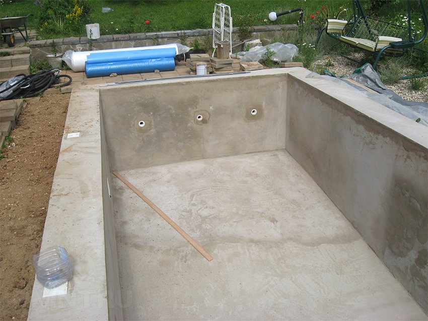 как правильно залить бассейн бетоном