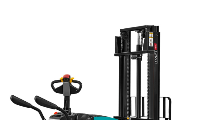 Самоходный штабелер: что нужно знать, как выбрать для склада?