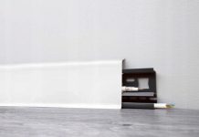 Плинтусы с кабельным каналом: как правильно выбрать