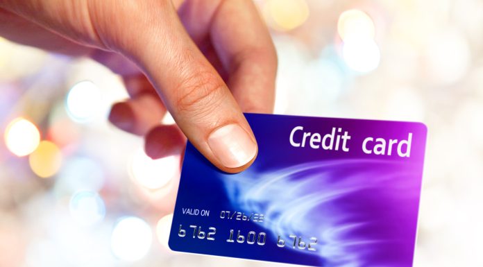 Кредитные карты со снятием наличных без процентов: как и чем отличаются между собой кредитные и дебетовые карты