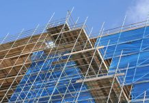 Как арендовать строительные леса с выгодой