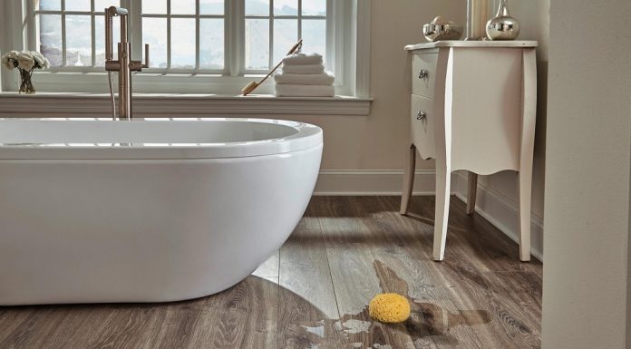 Можно ли класть ламинат в ванной комнате