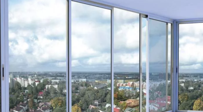 Алюминиевый балкон: плюсы, недостатки и советы по уходу