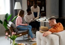 Психология семейных отношений: основные аспекты и советы для гармоничных взаимоотношений