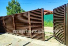 Функционал и особенности металлических заборов «жалюзи»