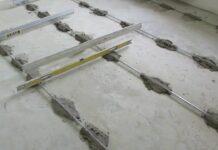 Стяжка пола: цены на материалы и работы в 2024 году